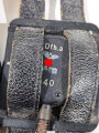Doppelfernhörer datiert 1940, in der speziellen Tragevorrichtung so verwendet für die Feldfunkgeräte und Dorette, Funktion nicht geprüft