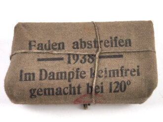 Verbandpäckchen kleines Modell datiert 1938 ,  gehört so unser anderem in Verbandkästen der Wehrmacht und des Luftschutz