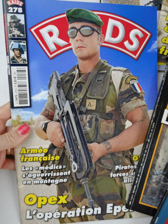 Frankreich, Magazin " RAIDS" 14 Ausgaben, alle...