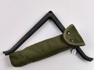 U.S. 1970´s XM3 Bipod for M16 rifle, in 4th pattern Case bipod M3 cover. Good condition, pouch will not close