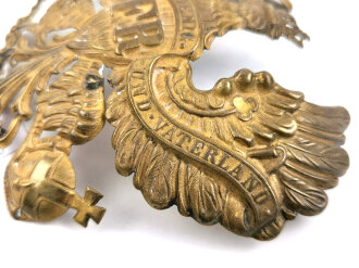 Preussen, Emblem für eine Pickelhaube für Offiziere. Guter Zustand, alt geputzt, Abstand der Gewindestangen 82mm