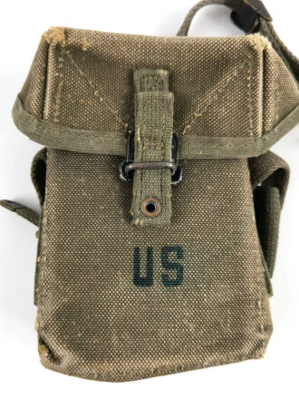 U.S. Pouch small arms, ammunition universal, M1956, 2nd pattern, used, snap hook defect