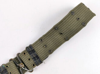 U.S. Army M-1956 Equipment belt ( pistol belt ) Horizontal Weave, measures 108cm as is