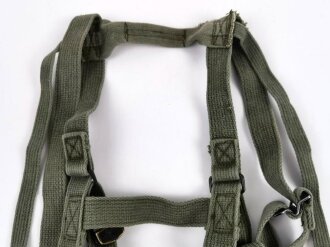 U.S. M- 1956 sleeping bag carrier, used