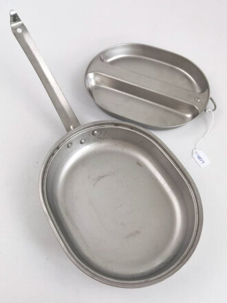 U.S. 1966 dated mess kit, very good condition