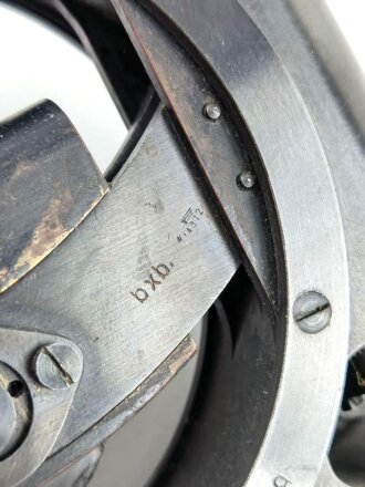 Winkelmesser M34 Wehrmacht, sicherlich für Geschütze, Hersteller bxb. Schweres Stück, habe ich so noch nie gesehen