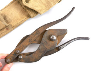 British 1952 dated folding wire cutter in  canvas pouch