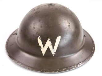 Großbritannien Stahlhelm 2.Weltkrieg. Die Glocke datiert 1939, Innenfutter ebenfalls 1939 datiert. Originallack