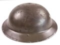 Großbritannien Stahlhelm 2.Weltkrieg. Die Glocke datiert 1939, Innenfutter ebenfalls 1939 datiert. Originallack