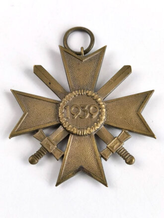 Kriegsverdienstkreuz 2. Klasse 1939 mit Schwertern, Buntmetall