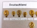 Deutschland nach 1945, Sammlung von 13 Stück diverse Abzeichen zum Thema " Miniaturen Deutsches Sportabzeichen "