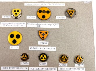 Deutschland nach 1945, Sammlung von 10 Stück diverse Abzeichen zum Thema " Interessenverbände für Behinderte "
