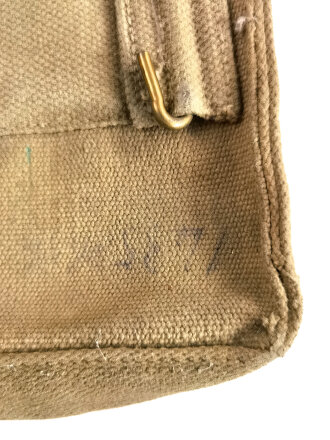 British 1943 dated pattern 1937  basic ammo pouch, used