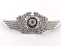 Luftwaffe, Kokarde mit Schwinge für die Schirmmütze aus Aluminium