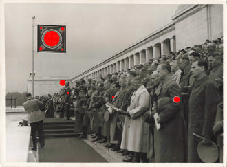 Foto Adolf Hitler am Rednerpult,  Reichsparteitag Nürnberg. Maße 18 x 24,5cm. " Bilderdienst Bittner Berlin"