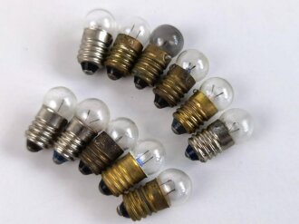 Konvolut 11 Glühbirnen für Taschenlampe aus der Zeit des 2.Weltkrieg, Funktion nicht geprüft