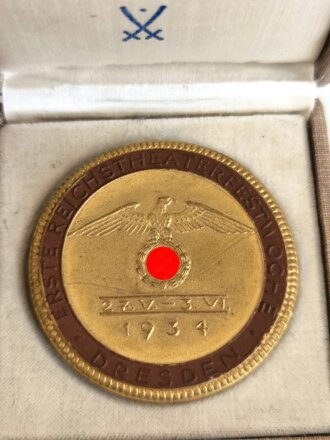 Braune Porzellanmedaille Meissen 1934. "1. Reichstheater Festwoche in Dresden" Durchmesser 51mm,  in zugehörigem Etui