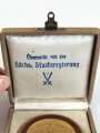 Braune Porzellanmedaille Meissen 1934. "1. Reichstheater Festwoche in Dresden" Durchmesser 51mm,  in zugehörigem Etui