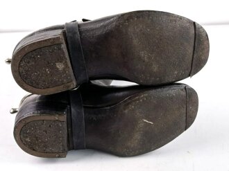 Kaiserreich und 1.Weltkrieg, Paar Stiefel für berittene Mannschaften. Dunkelbraunes Leder, relativ weich. Sohlenlänge 27cm