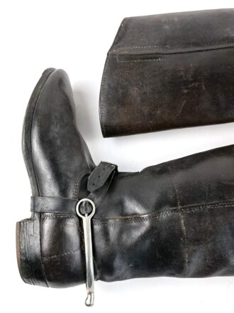 Kaiserreich und 1.Weltkrieg, Paar Stiefel für berittene Mannschaften. Dunkelbraunes Leder, relativ weich. Sohlenlänge 27cm