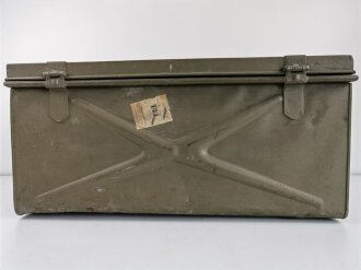 Dokumentenkiste Wehrmacht, vermutlich als Offizierskiste benutzt. Originallack " Lt. Fürst" 35 x 40 x 75cm