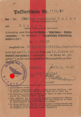 Passierschein für die Grenze der Ostgebiete einer Frau aus Rippin, datiert 1940 ausgestellt von Polizeidirektion Regensburg