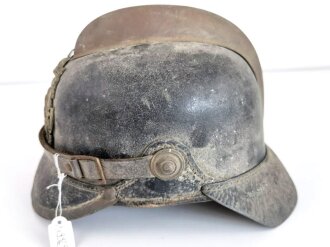 Feuerwehr Lederhelm für Mannschaften. Ungereinigter Fundzustand