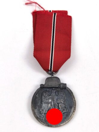 Medaille " Winterschlacht im Osten" am Band