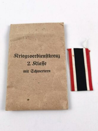 Verleihungstüte zum Kriegsverdienstkreuz 2. Klasse...