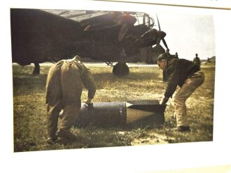 "Sturz in den Sieg" Das Wunder der Ju88. 423 Seiten