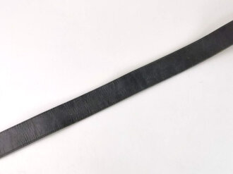 Zweidornkoppel für Angehörige von Parteiverbänden. Schwarzes Leder, Gesamtlänge 122cm