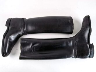 Paar Stiefel für Offiziere aus der Zeit des 2.Weltkrieg. Ungereinigtes Paar, Sohlenlänge 30cm