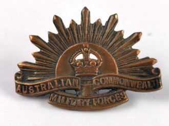 Australien,"Australian commonwelth Military Forces" Badge third pattern 1904 was worn throughout both World Wars. Large size 28mm high