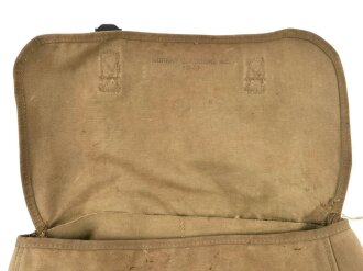 U.S. WWII model 1936 musette bag, used, dated 1941