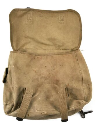 U.S. WWII model 1936 musette bag, used, dated 1941