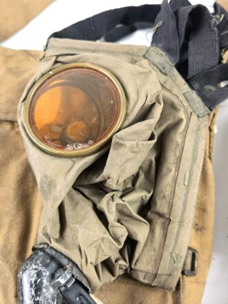 U.S. WWI,  gasmask in bag , model CEM ( Corrected english model) tube dry, mask good