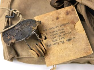 U.S. WWI,  gasmask in bag , model CEM ( Corrected english model) tube soft, mask soft but defect