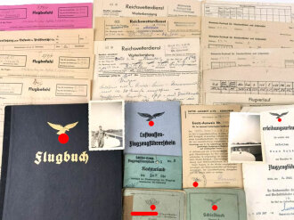 Luftwaffe, Gruppe Ausweise und Papiere eines...