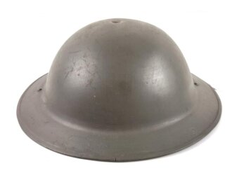 Belgien, Stahlhelm nach Britischem Muster, datiert 1952. Innenfutter leicht defekt, Originallack