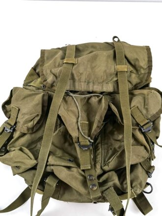 U.S. Army Alice pack / field pack LC-1. used, good condition, no frame