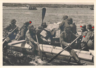 Ansichtskarte "Unsere Waffen-SS - Pak setzt über einen Kanal"