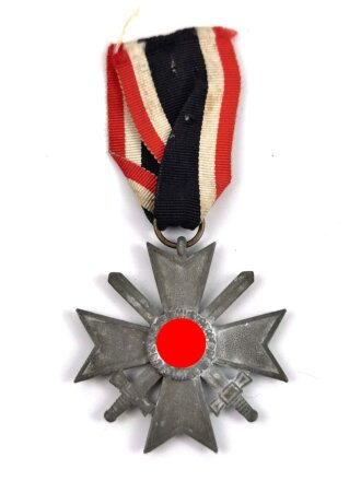 Kriegsverdienstkreuz 2. Klasse 1939 mit Schwertern am Band, Zink