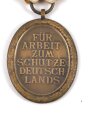 Deutsches Schutzwall Ehrenzeichen in Buntmetall am Band