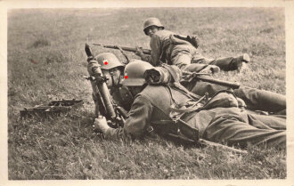Ansichtskarte "Wehrmachtangehörige mit Granatwerfer"
