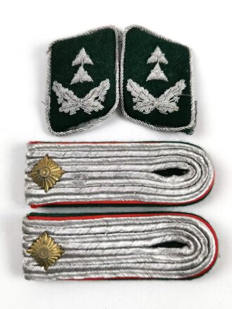Luftwaffe, Paar Kragenspiegel und Schulterklappen für einen Oberzahlmeister