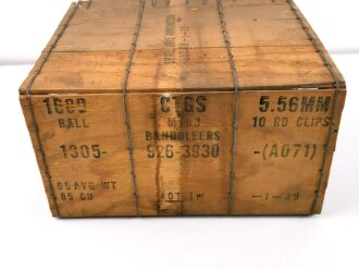U.S. Army , wooden crate for 1680 Ball 5,56 mm 10 Rd. Clips " Small Arms Ammunition"