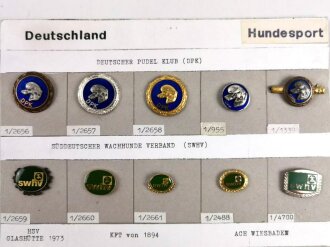 Deutschland nach 1945, Sammlung von 25 Stück Abzeichen zum Thema Hundesport