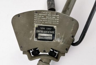 U.S. Army WWII Signal Corps Mine Detector Set SCR-625-C, dated 1944. Manual and Amplifier went wet at some point, otherwise in good condition. Original paint, not tested