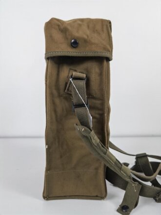 U.S. Army WWII Signal Corps, bag BG - 151 -H, for Amplifier for Mine Detector Set SCR-625-C. Good condition