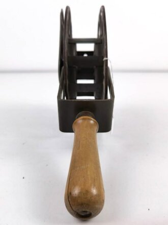 Handkabelrolle kleines Modell, Originallack , datiert 1938,  ungereinigtes Stück, leicht defekt